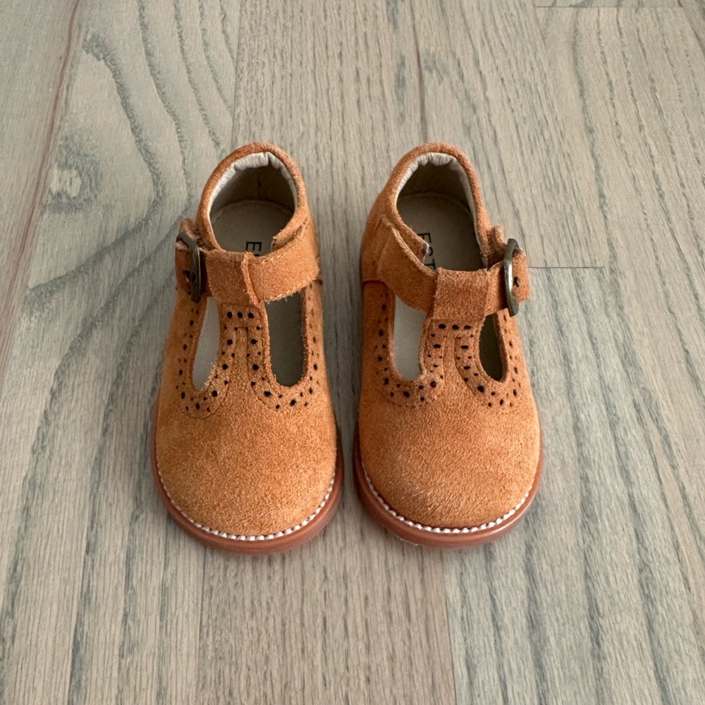 Toddler t-strap shoes, size 5